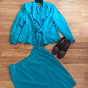 Vibrant Teal Skirt Suit Size 18